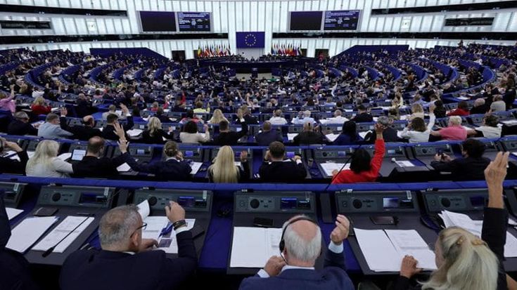 Il centro Ue contro le ingerenze straniere spacca i partiti italiani: c'è il no di FdI, Lega e M5S