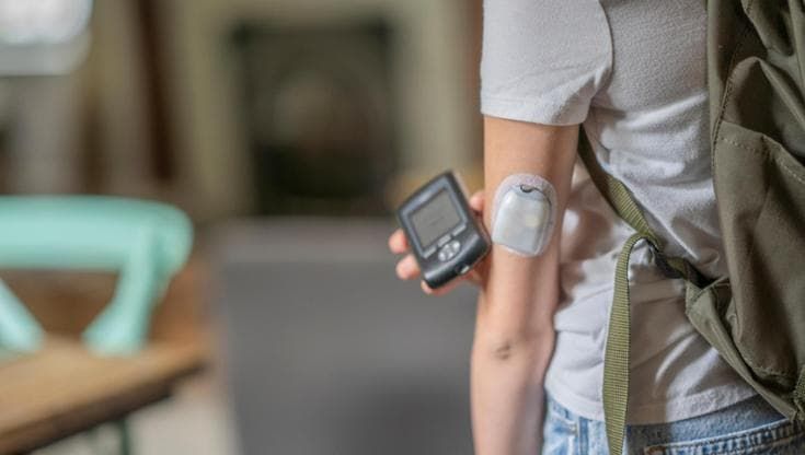 Bimbo con diabete 1 perde il volo a Londra per controlli su infusore. Il decalogo dei medici