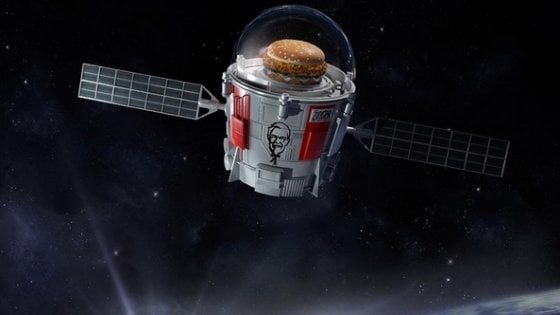 Un panino nello spazio: la nuova sfida al pollo attraverso la stratosfera