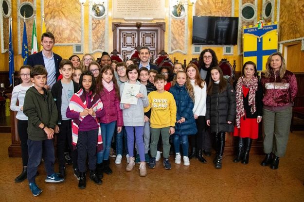 Parma, gli alunni della 5C dell'Albertelli ricevuti da Pizzarotti - Foto