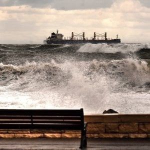 Maltempo, in Toscana allerta per vento e mareggiate
