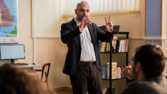Roberto Saviano “supplente” in un liceo di Maddaloni