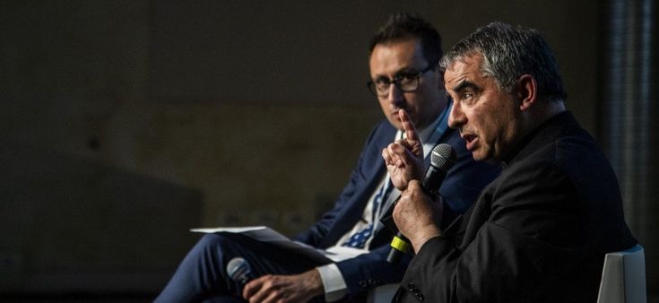 Cardinal Becciu: "Salvini? Chi invoca i santi e prega deve farlo per il bene di tutti"