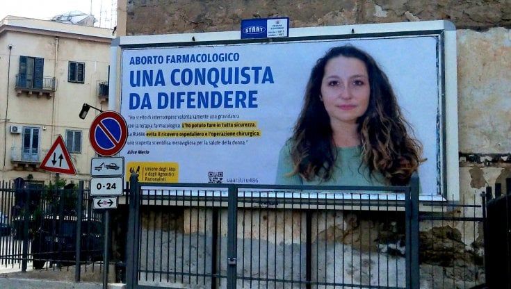 "Ho abortito e non è stato un dramma": via alla campagna dell'Unione atei