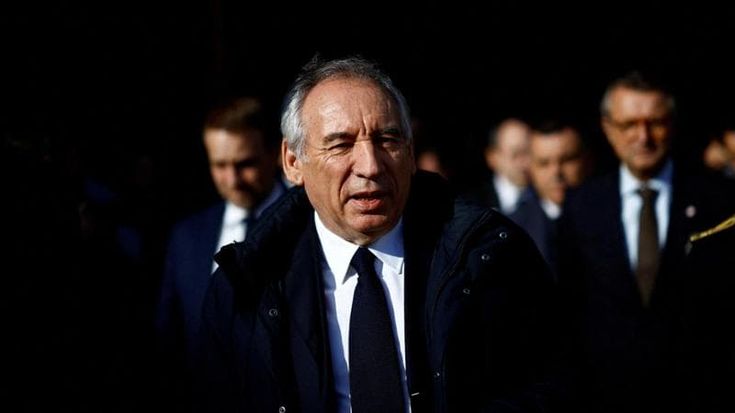 Età pensionabile, il governo francese dice no: “Non si ritorna a 62 anni”