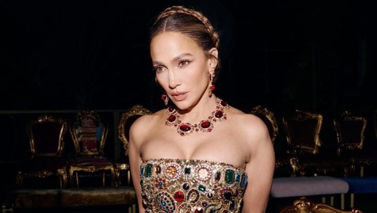 Jennifer Lopez è la stella della notte di Radicepura, a Taormina è caccia ai vip
