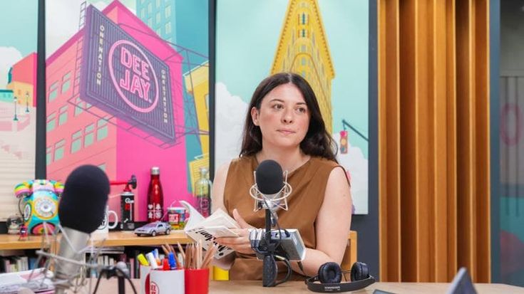 Chiara Galeazzi: “In riviera a Cesenatico soffrii per amore ma cominciai a scrivere”
