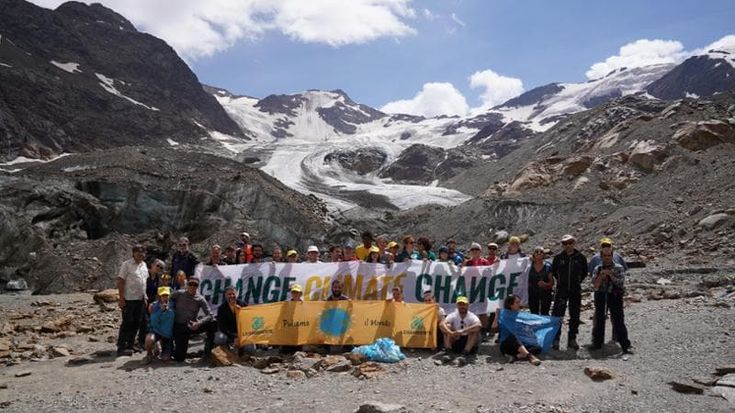 Il ghiacciaio dei Forni perde da quattro a otto centimetri al giorno e spunta la Grande Guerra