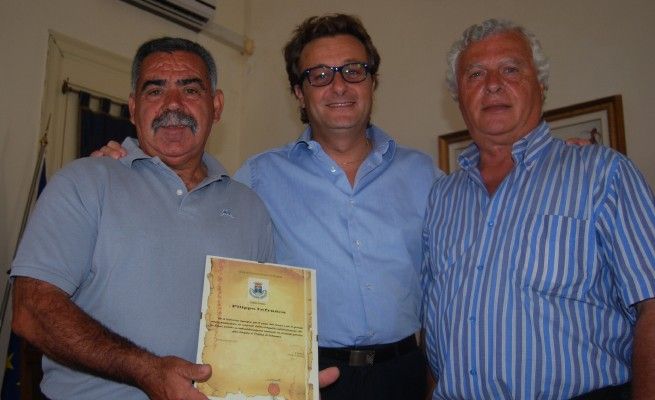 Trova portafogli con 4 mila euro<br />e lo restituisce al proprietario