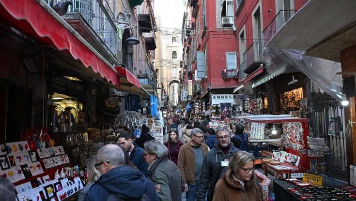 Napoli, il centro storico è sold out per Capodanno: "Tutto esaurito per i concerti e gli eventi"