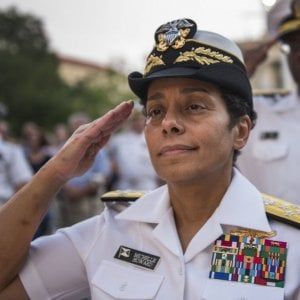 Obama nomina donna afroamericana a capo della flotta Usa in Europa