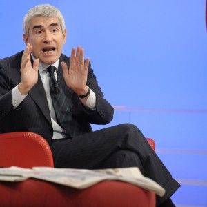 Casini: "Mauro cacciato?<br/>Fa il gioco di Silvio"
