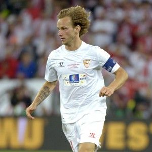 Mercato, rivoluzione Barcellona: arriva Rakitic, Higuain nel mirino, Xavi verso il Qatar