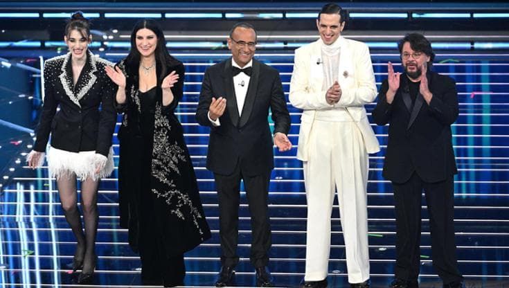 Ascolti Sanremo, per la seconda serata 9 milioni con il 59.5%. Meno spettatori, migliora lo share