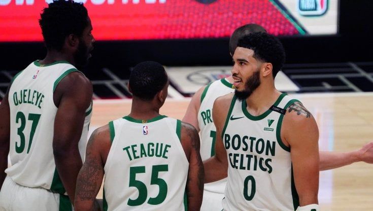 Basket Nba: Boston sorprende i Clippers, caos Durant a Brooklyn