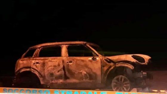 Brindisi, incendiata l'auto del presidente Arci: offre servizi ai migranti