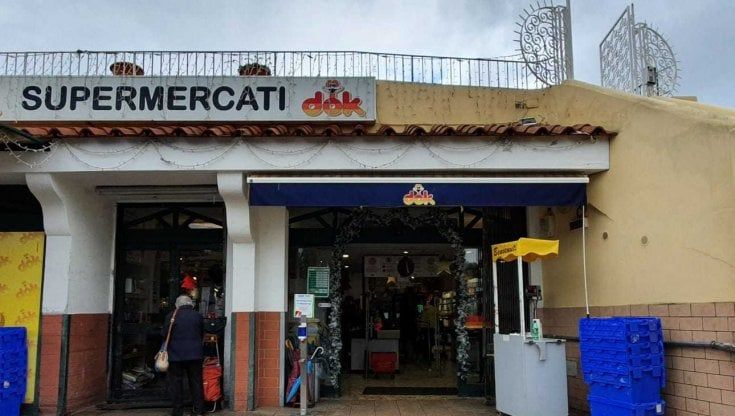 Ischia, il bel gesto di Natale: trova 1600 euro e li restituisce al proprietario