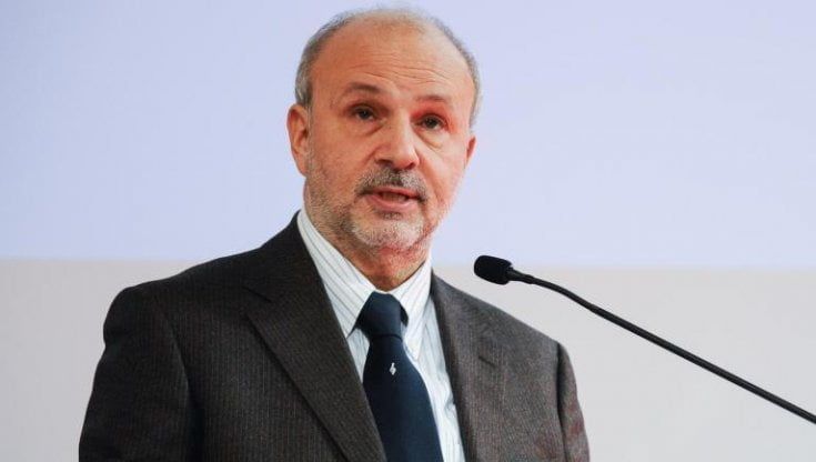  ‘Ottobre rosa’ per il tumore al seno, ministro Schillaci: “Solo il 56% delle donne aderisce agli screening per la prevenzione”