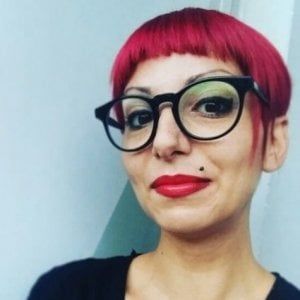Consigliera 5 Stelle denuncia in un video su Facebook: "Aggredita e minacciata da poliziotti in borghese" 