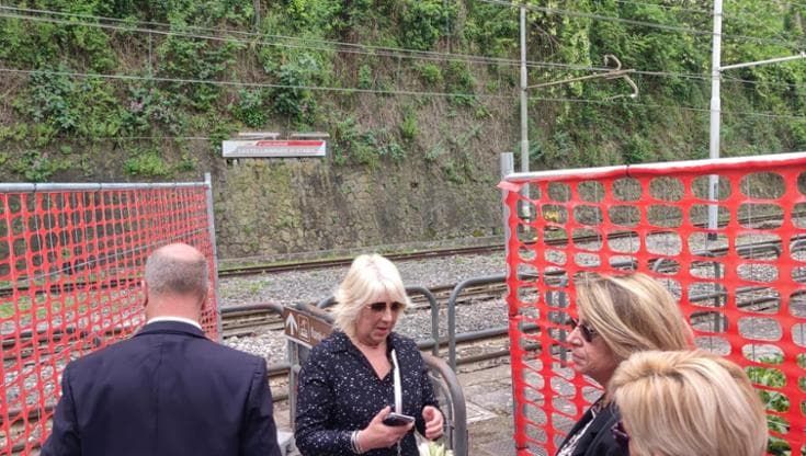 A Castellammare una parente della coppia inglese morta nell’incidente della funivia del Faito