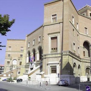 Foggia, inchiesta sugli appalti della società trasporti del Comune: caos in Forza Italia