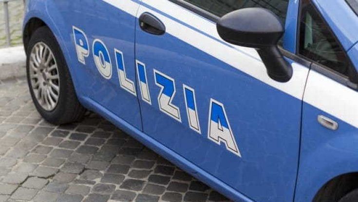 Colpi di pistola contro auto di pregiudicato ad Anzio
