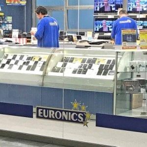 Unieuro fa shopping: acquistati 19 negozi Euronics