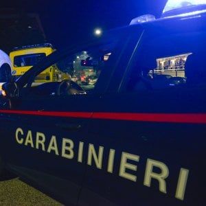 Roma, non gli paga la cena, anziano ferito con 'lanciafiamme' artigianale