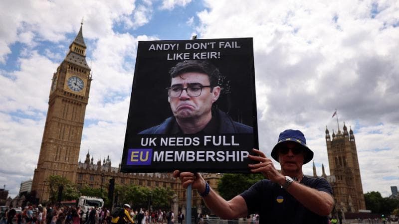 Brexit, i silenzi di Burnham scatenano i rumors: “Farà tornare il Regno Unito in Europa”