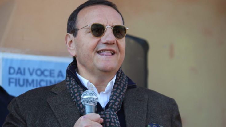 L'irresistibile resistenza di Mario Baccini, il Re del microcredito