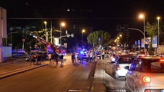 Bari, 21enne muore nello scontro fra due auto: i conducenti arrestati per omicidio stradale