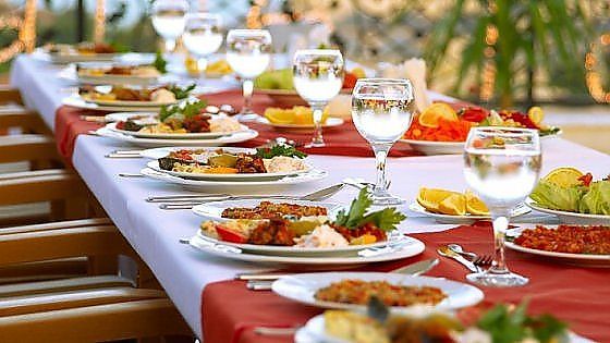 Più frutta, pesce e verdura: la prevenzione che passa dalla cucina