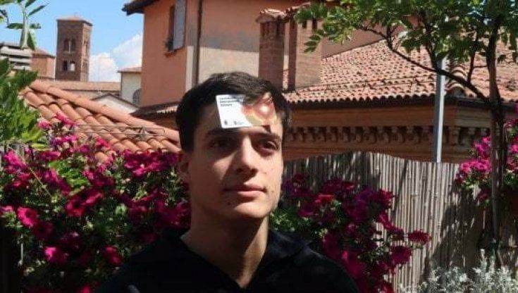 L'arrivo in yacht, l'assalto dei fan: chi è lo youtuber Luis Sal e perché le sue vacanze in Salento sono un fenomeno social