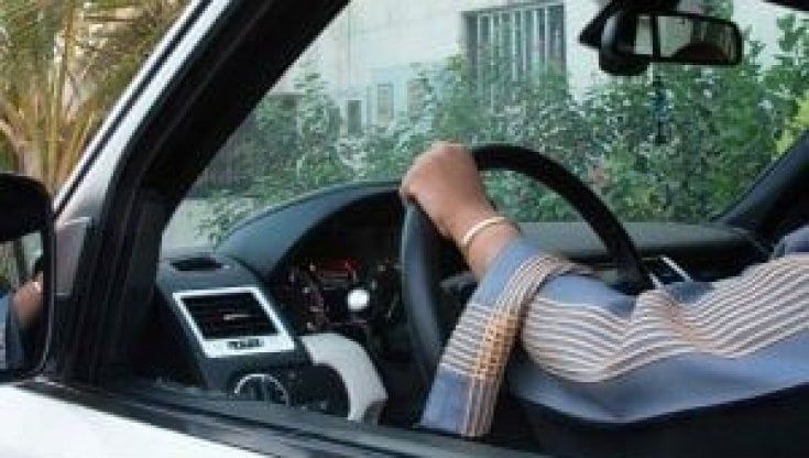 Astigiano, alla guida senza patente da 50 anni. 68enne fermata al volante con il nipote