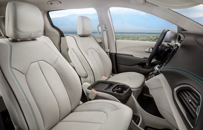 Chrysler Pacifica Hybrid, il monovolume che mancava
