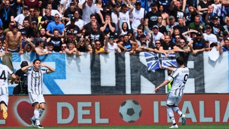 Cori contro Vlahovic: Daspo a 9 tifosi dell'Atalanta. Ma i conti non tornano