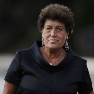 Addio a Carla Fendi: giovedì i funerali a Roma 