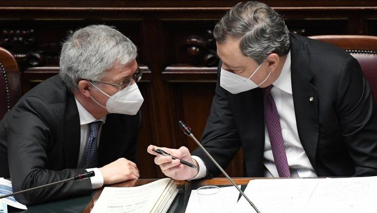 Sostegni bis, intesa nella maggioranza: per i ristori calcolo su fatturato e utili, stop alle cartelle fino a giugno
