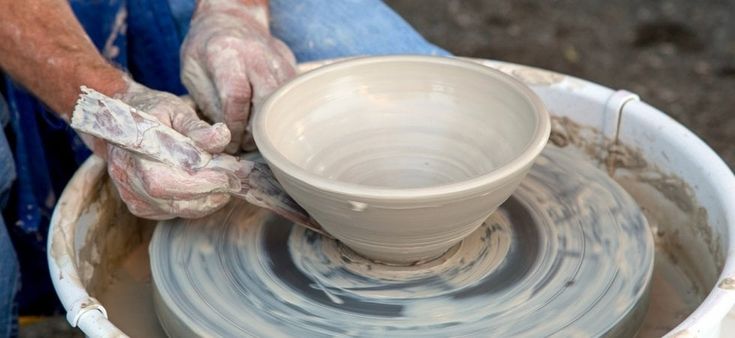 Craft Lab: così Puglia e Grecia investono su giovani artisti, artigiani e designers 