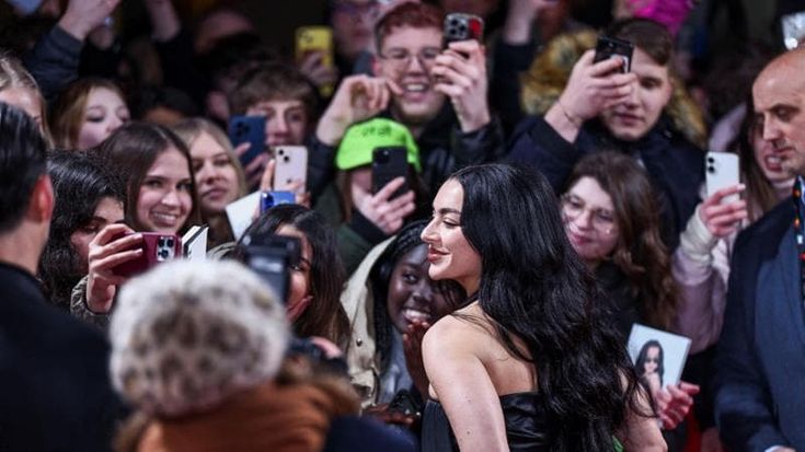 “Cime tempestose”, senti che musica: Charli xcx tra cinema e letteratura
