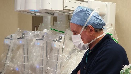 Al San Camillo di Roma il robot chirurgo che toglie i tumori
