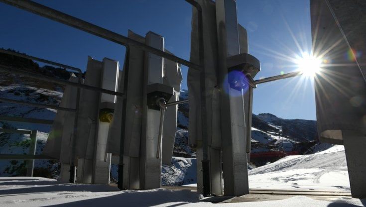 L'Austria blinda le montagne: si scia, ma restano chiusi hotel e ristoranti