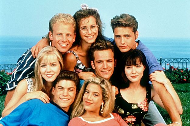 Beverly Hills 90210 compie 25 anni: i protagonisti ieri e oggi