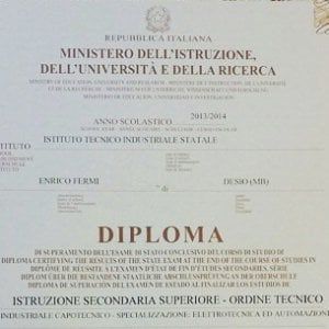 Ragusa, sventato giro di diplomi facili: 80 denunce tra presidi, prof e impiegati
