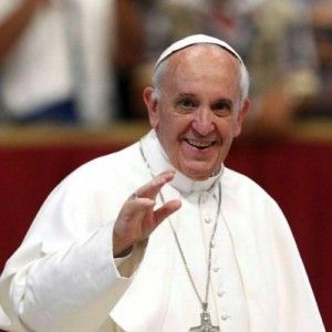 Il Papa agli ambasciatori: "Risuoni con forza la parola pace"