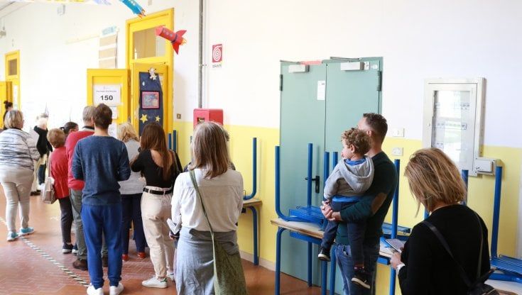 A Massa otto candidati in corsa: centrodestra spaccato, la sinistra ci riprova