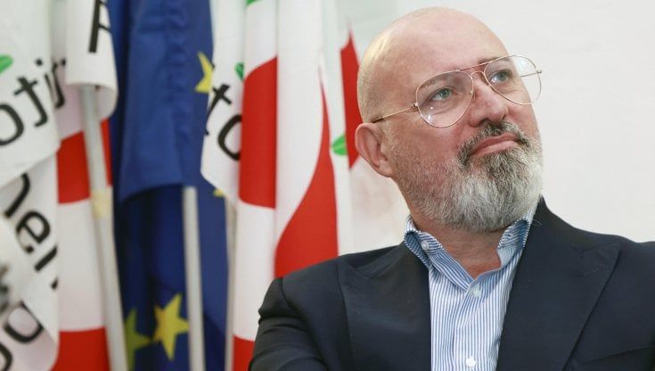Effetto Qatargate, il Pd crolla sotto al 15%: "Anticipiamo le primarie o sarà una débâcle"