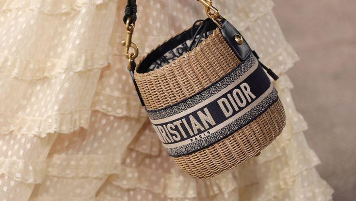 Tutti pazzi per le bucket bag