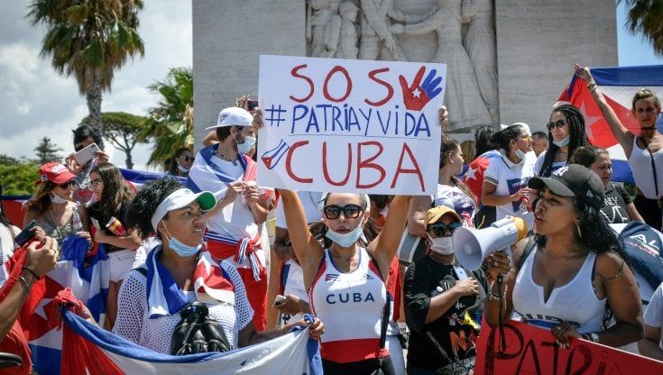Cuba, parla il capo dei vescovi Echeverría: "Il governo ascolti la sua gente"