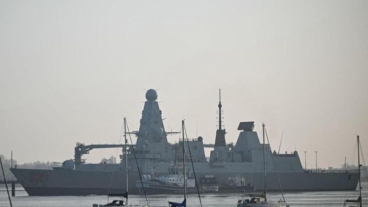 Royal Navy in ritardo, base britannica a Cipro difesa dai francesi